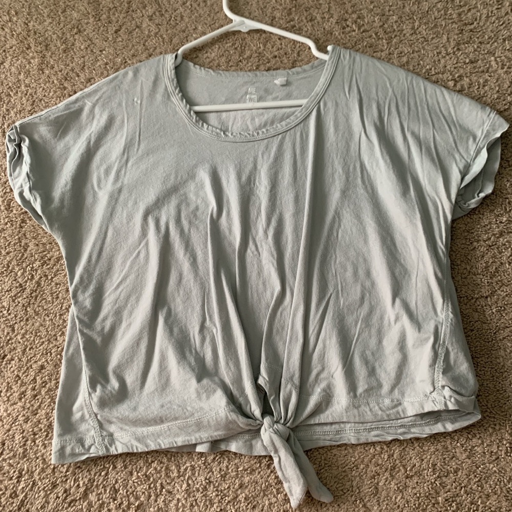 greyish blue crop tee shirt tie in the front